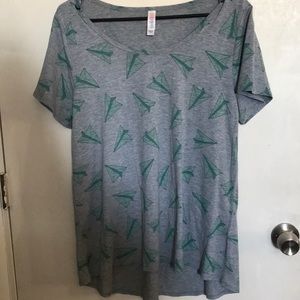 LuLaRoe classic T!